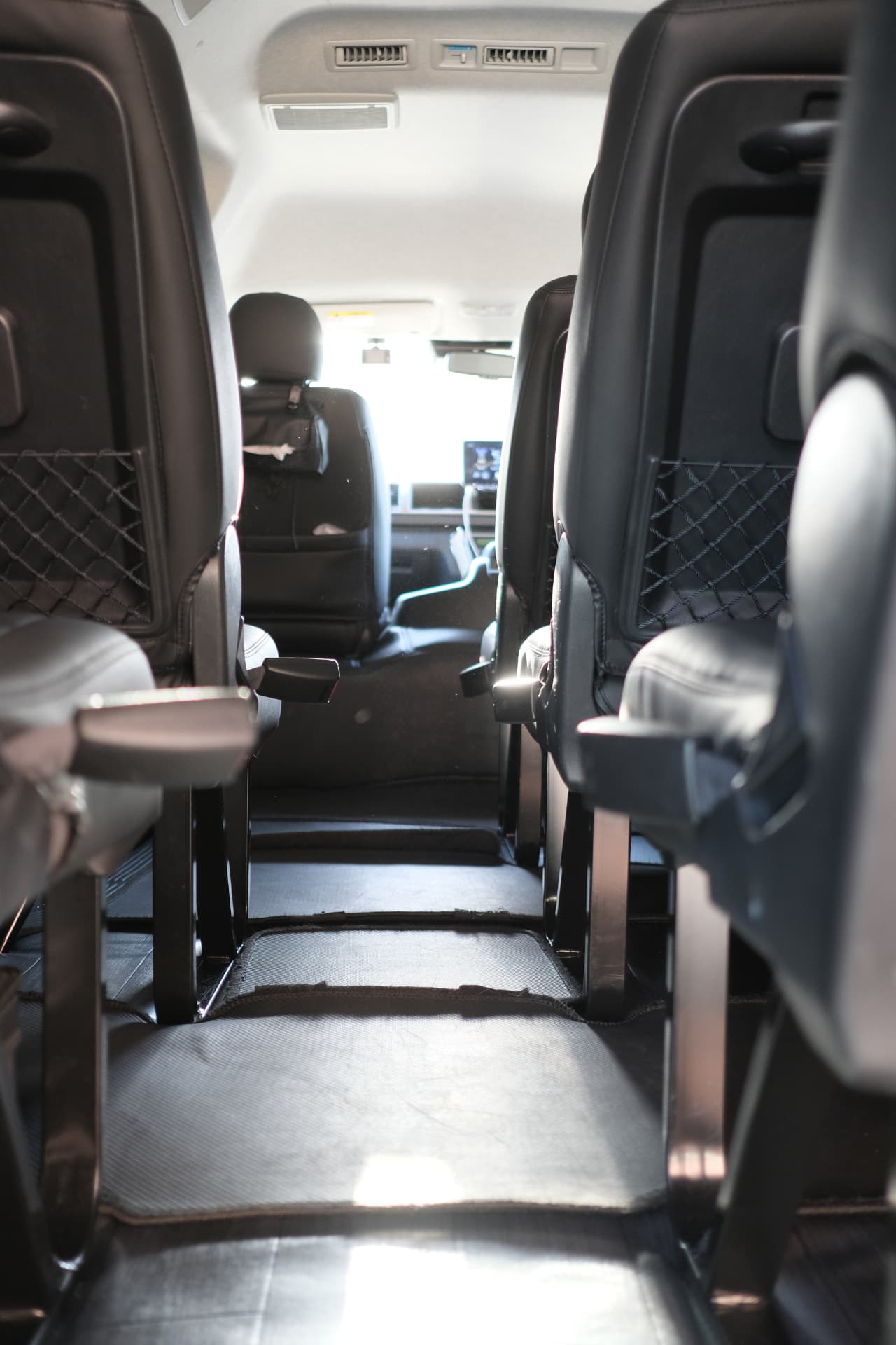 TOYOTA HiAce - 車內環境 5